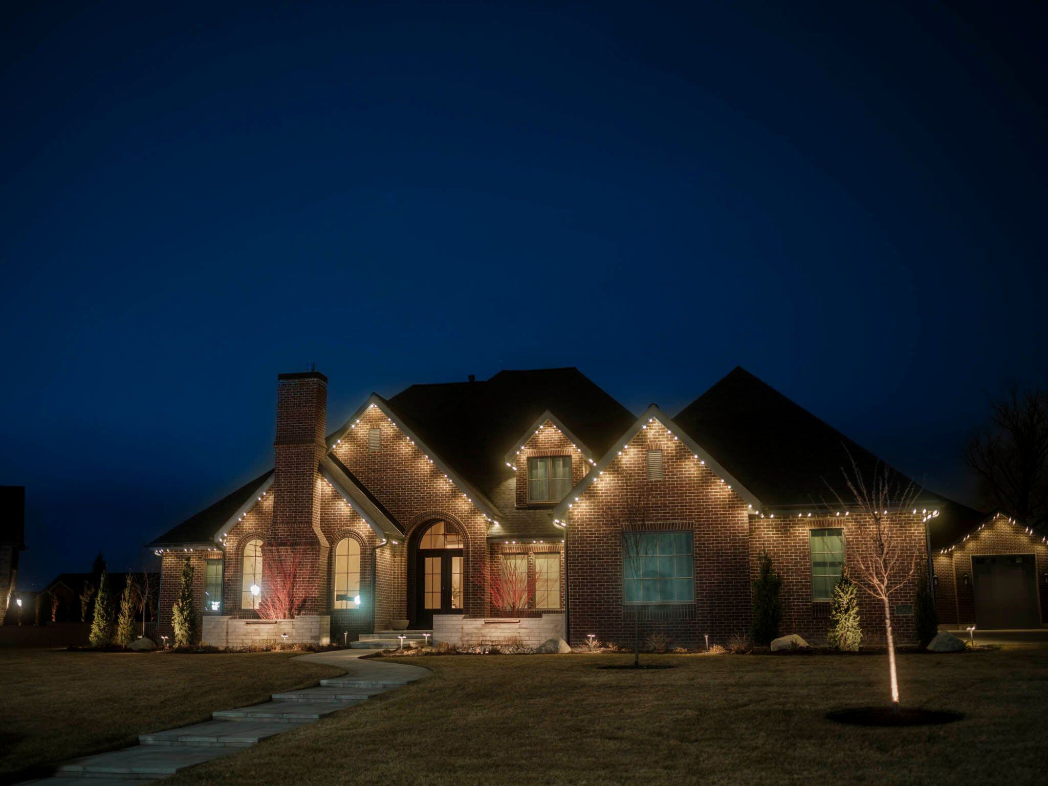 LuxLights_House_2145W9240SWestJordanUT_2025MAR14_SethH_LowRes